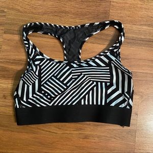 Victoria Sport Sports Bra